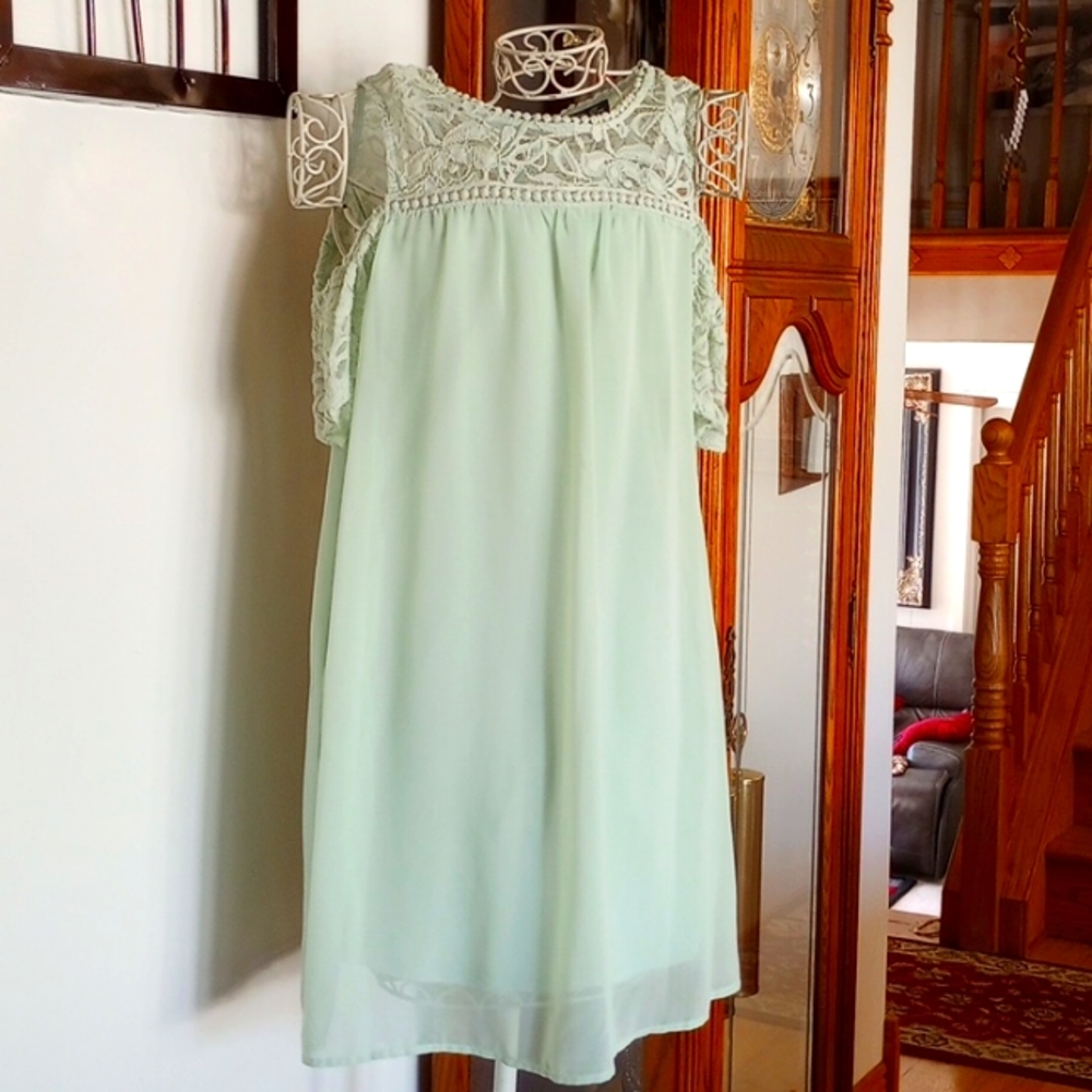 Women's dress